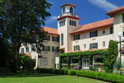 Columbia Gorge Hotel