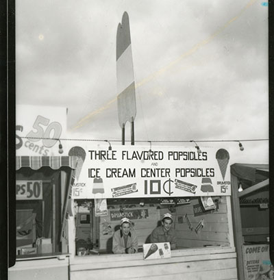 A popsicle stand at the State Fair