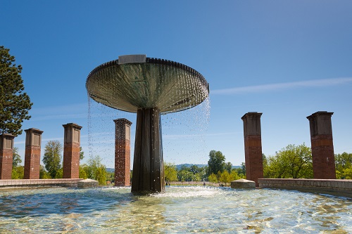 waterfountain sculpture