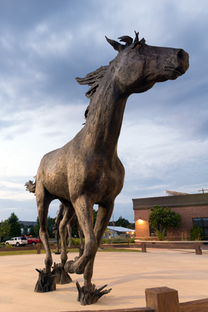 statue of horse